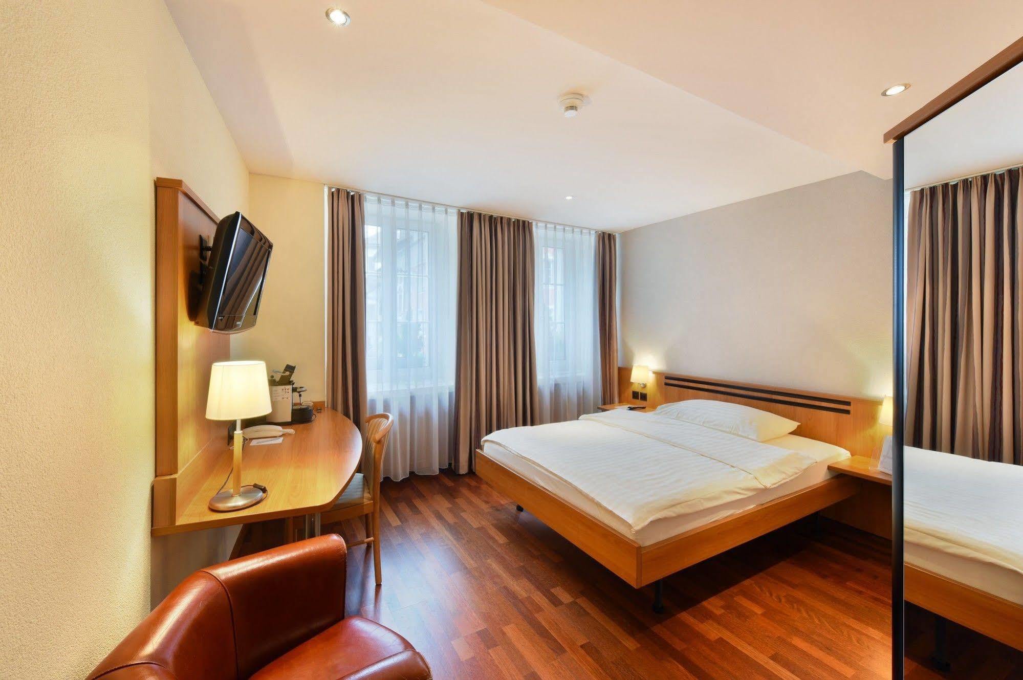 Hotel Engel Zofingen Luaran gambar