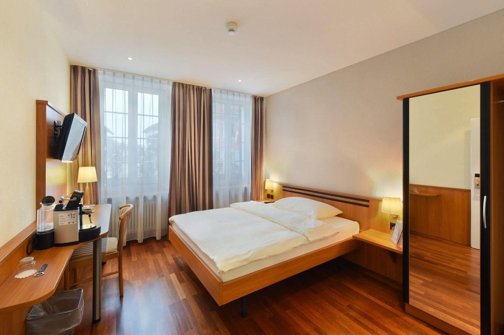 Hotel Engel Zofingen Luaran gambar